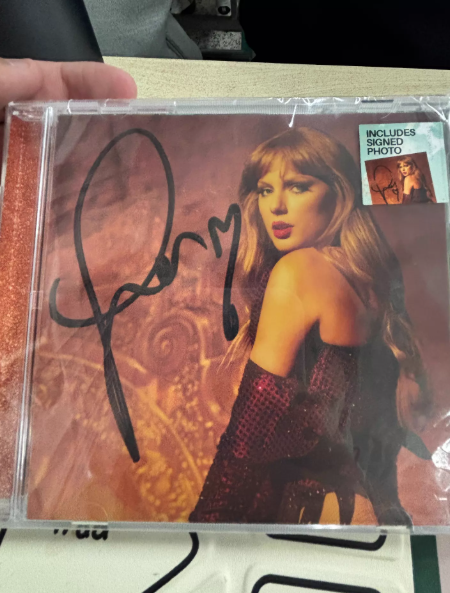 Taylor Swift - The Life of a Showgirl Signed CD (Version 3, Sealed)