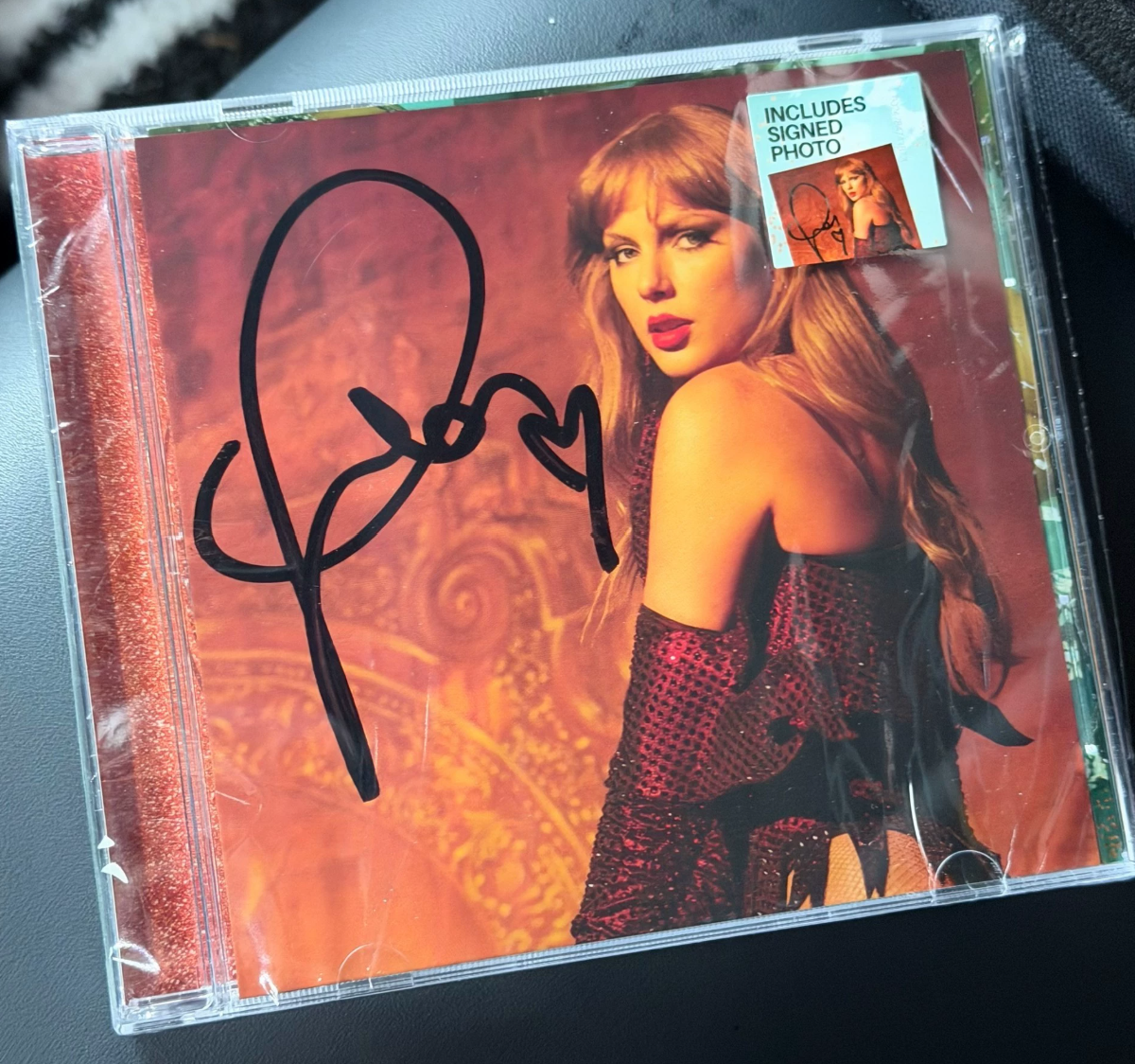 Taylor Swift - The Life Of A Showgirl (Version 3, Signed CD, NM, US Official)
