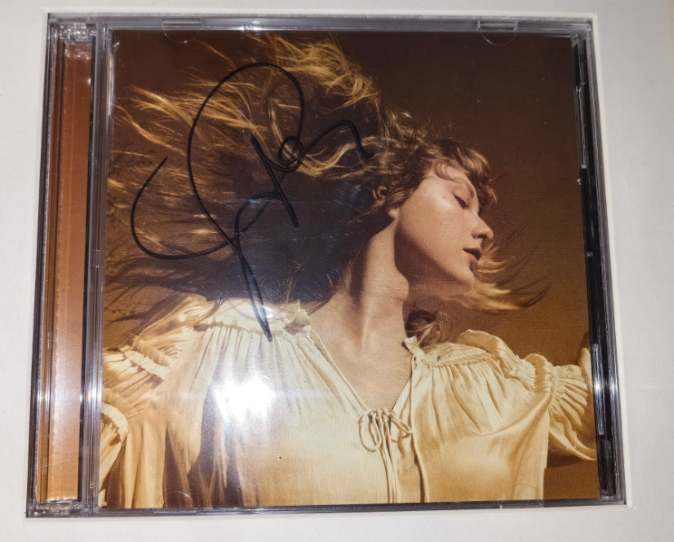 Taylor Swift - Fearless (Taylor's Version) Autographed CD, Special Signature, Opened Only, NM