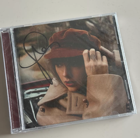 Taylor Swift - Red Original Autographed CD, Factory Sealed NM, Official Website Purchase with Proof of Purchase Available