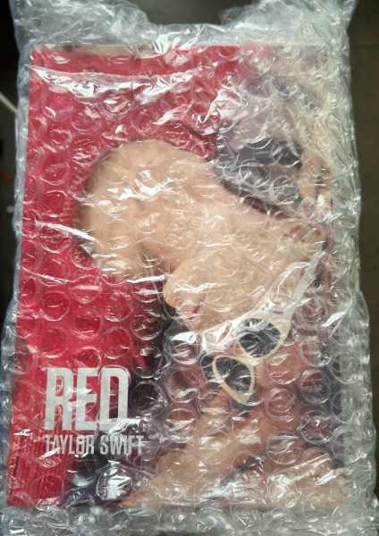 Taylor Swift - RED (Limited Edition Hardcover Photo Book, Brand New )