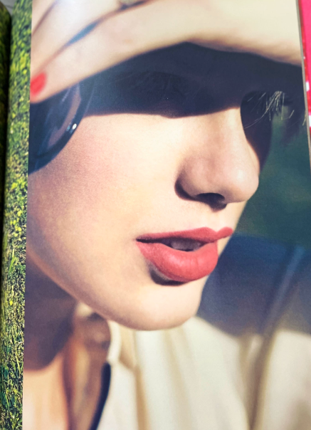 Taylor Swift - RED (Limited Edition Hardcover Photo Book, Brand New )