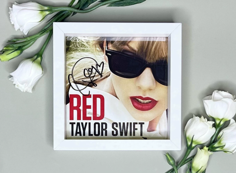 Taylor Swift Full Discography Heart Loop Signed CD Bundle Set, VG+ Limited Red UK Signature (500 Print Run)