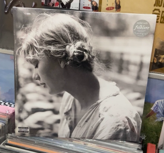 Taylor Swift – Folklore Cardigan Cabin In Candlelight Beige Vinyl 2LP