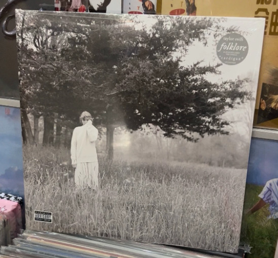 Taylor Swift – Folklore Cardigan Cabin In Candlelight Beige Vinyl 2LP