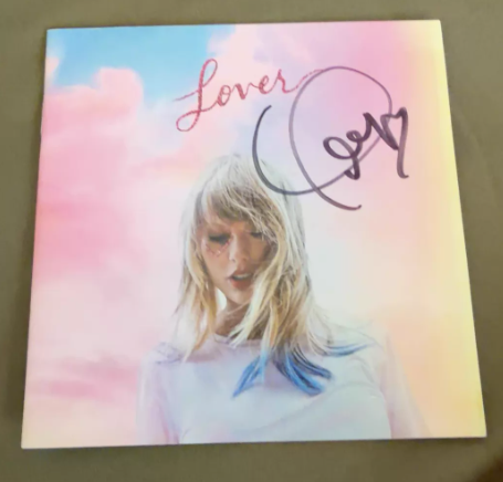 Taylor Swift – Lover Hand-Signed CD with Heart Signature