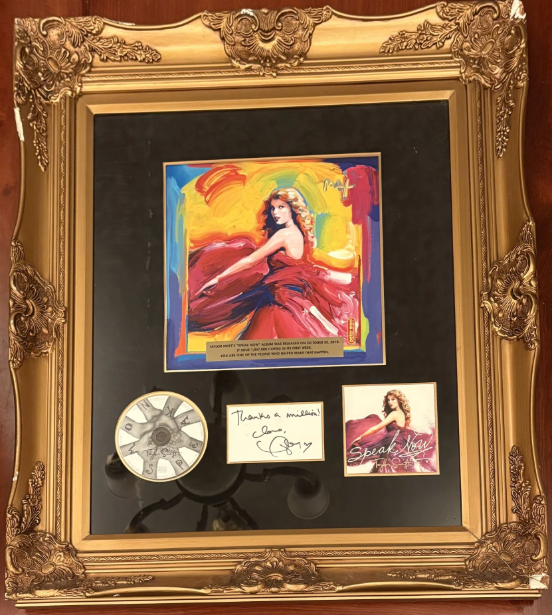 Taylor Swift – Speak Now "Thanks A Million" Hand-Signed CD Presentation Frame