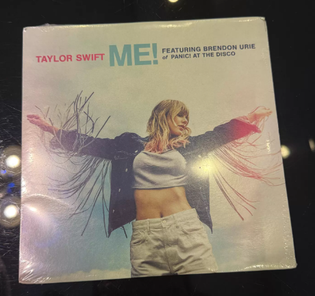 Taylor Swift – ME! Featuring Brendon Urie 7" Vinyl Single (Billboard Cover Edition)
