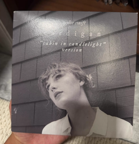 Taylor Swift – Cardigan Cabin In Candlelight Version White Vinyl 7"