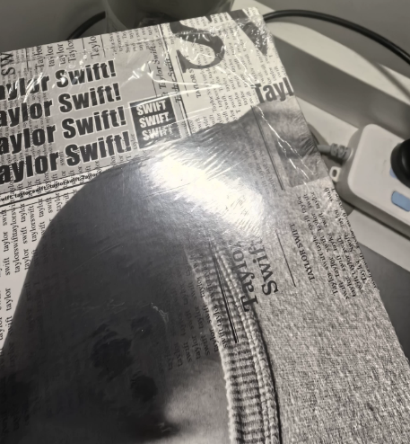 Taylor Swift – Reputation / The Life Of A Showgirl / Red Red Vinyl / TS12 Pink Vinyl Bundle 4LP