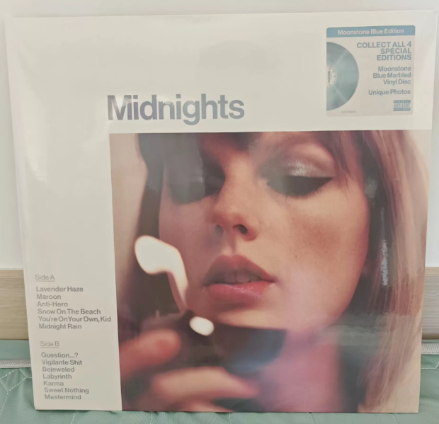 Taylor Swift – Midnights Moonstone Blue Edition Blue Marbled Vinyl LP