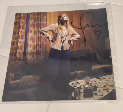 Taylor Swift – Midnights Blood Moon Signed Photo Insert
