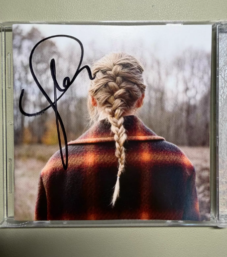 Taylor Swift – evermore / Signed CD Edition