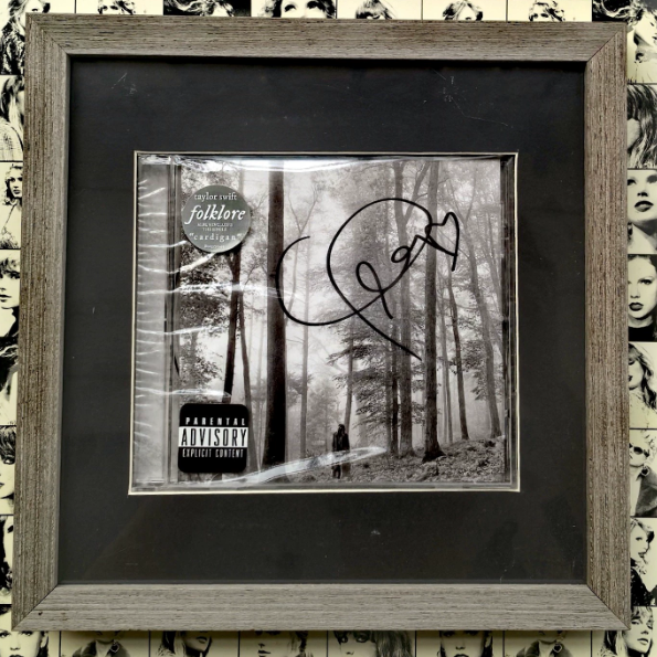 Taylor Swift – Folklore / Signed CD First Edition + Framed Display