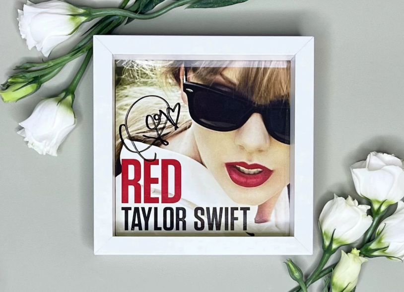 Taylor Swift – Red + Limited Signed Edition + CD