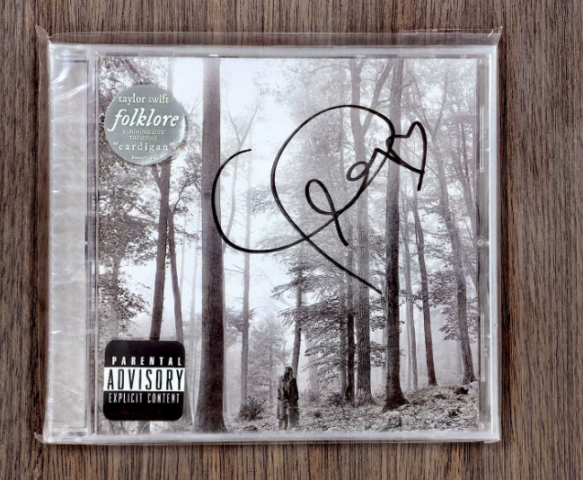 Taylor Swift – folklore + First Batch Signed Edition + CD