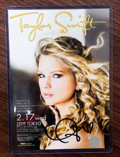 Taylor Swift – Fearless / Japan Tour Commemorative Signed Flyer