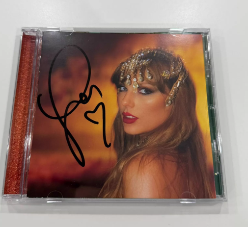 Taylor Swift – Collector Bundle + 6 Item Collection