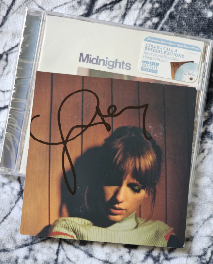 Taylor Swift – Midnights Moonstone Blue Signed CD