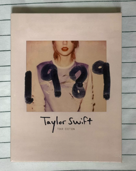 Taylor Swift – 1989 Tour Edition + CD Box Set