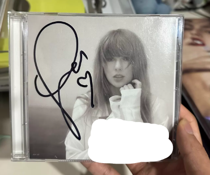 Taylor Swift – The Tortured Poets Department / Signed Edition + CD