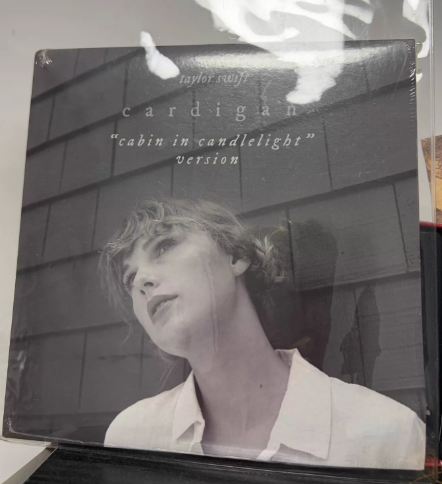 Taylor Swift – Cardigan / Cabin In Candlelight Version + White Vinyl 7"