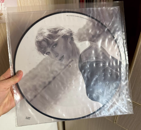 Taylor Swift – Cardigan Collection Bundle + 5 Vinyl Set