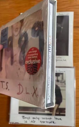 Taylor Swift – 1989 Deluxe Target Edition + CD Bundle