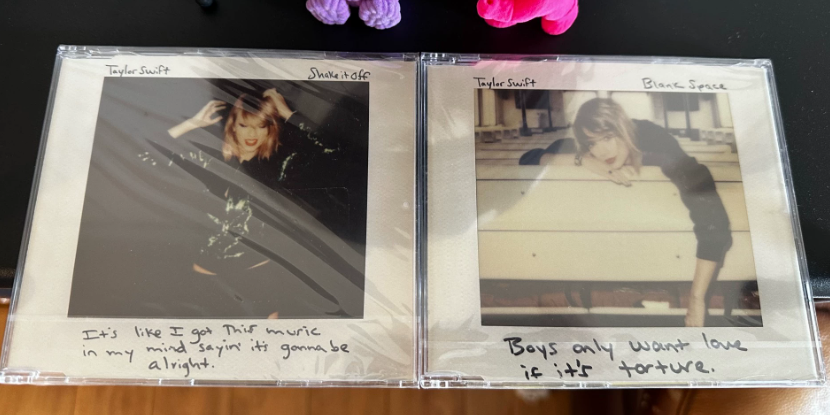 Taylor Swift – Shake It Off & Blank Space CD Single Bundle