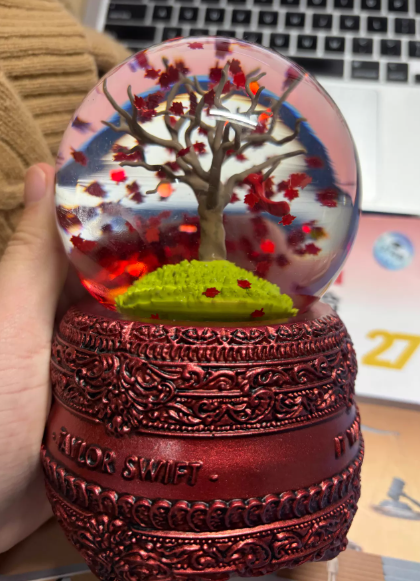 Taylor Swift – All Too Well (10 Minute Version) Snow Globe Official Merch