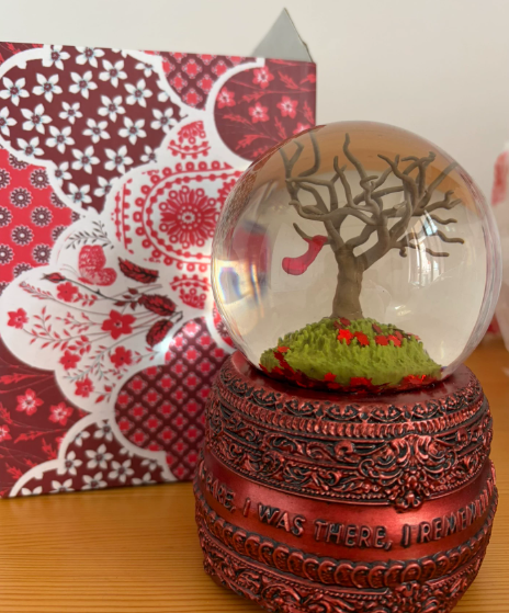 Taylor Swift – All Too Well Snow Globe Official Merch