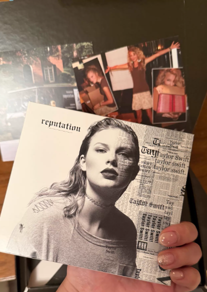Taylor Swift – Reputation UPS Promotional Box Set CD