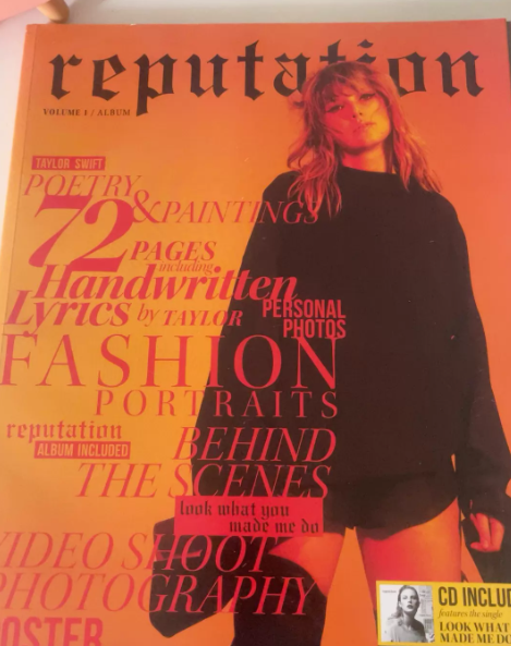 Taylor Swift – Reputation Magazine Bundle CD