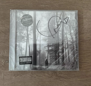 Taylor Swift – Folklore Signed CD