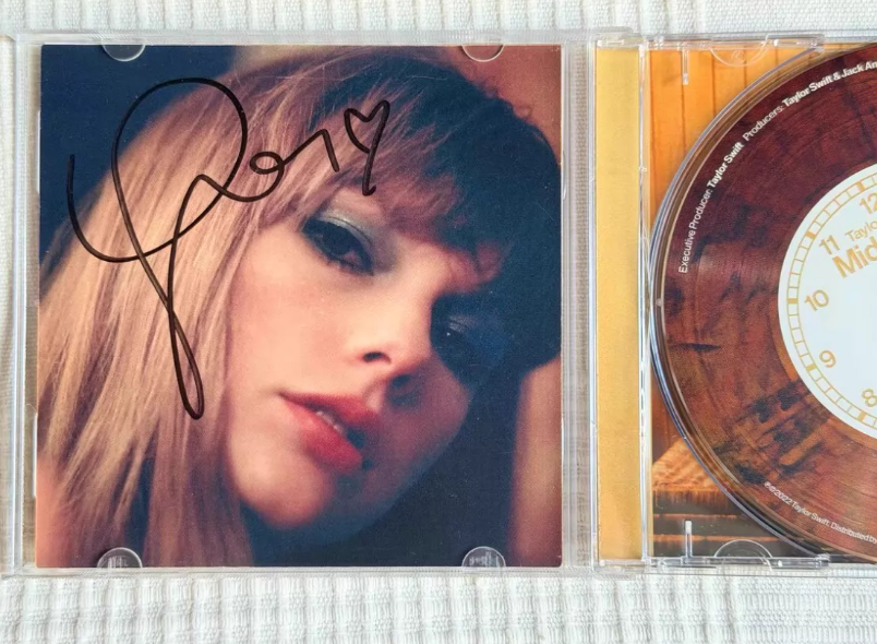Taylor Swift – Midnights Mahogany Edition Signed CD