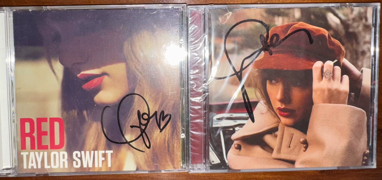 Taylor Swift – Red Signed Edition CD Bundle Set