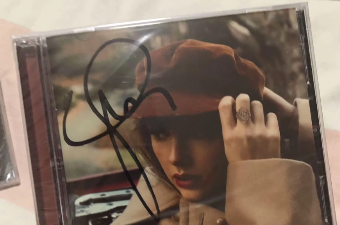 Taylor Swift – Red Signed Edition CD