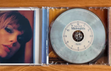 Taylor Swift – Midnights Signed Edition CD