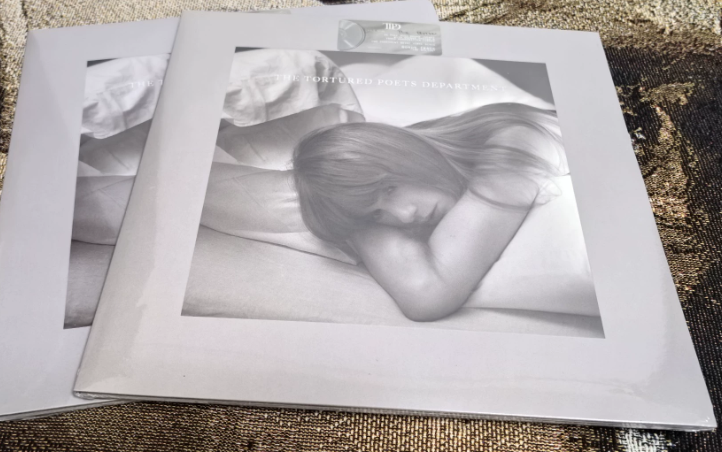 Taylor Swift – The Tortured Poets Department "The Bolter" Parchment Beige Vinyl 2LP