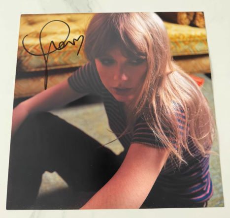 Taylor Swift – Midnights Mahogany Edition Signed Vinyl
