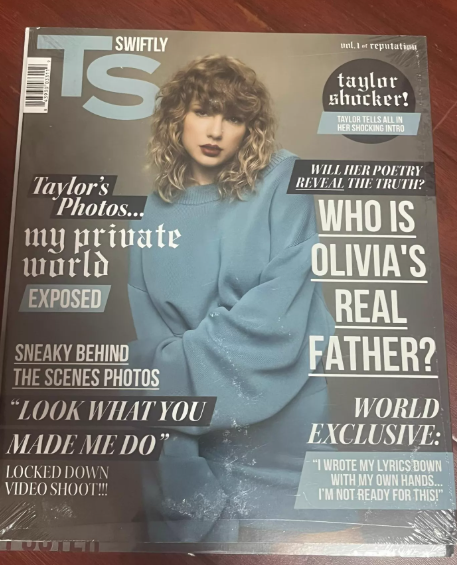 Taylor Swift – Reputation Target Exclusive Magazine Set (Volume 1 & Volume 2) + CD