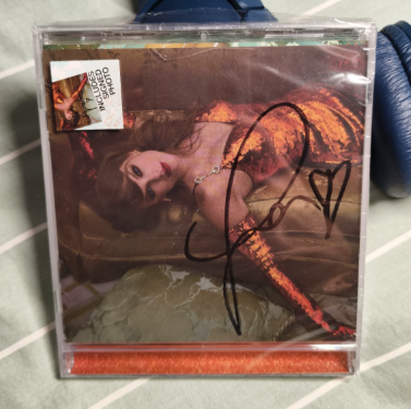 Taylor Swift – The Life Of A Showgirl Signed CD Version 2