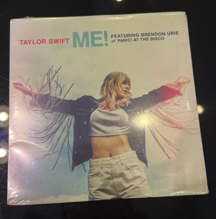 Taylor Swift – ME! 7" Black Vinyl Single