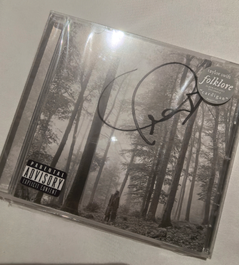 Taylor Swift – folklore US Signed CD