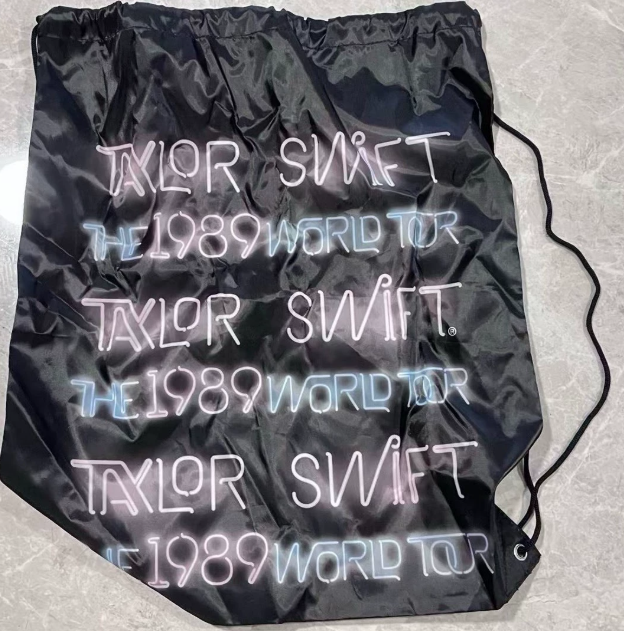 Taylor Swift – The 1989 World Tour Black Shoulder Bag Set – URVC Taylor Swift – The 1989 World Tour Black Shoulder Bag Set – URVC