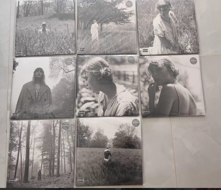 Taylor Swift – folklore European 8-Edition Colored Vinyl Set