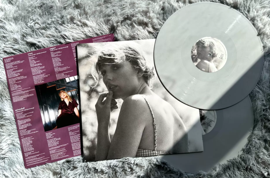 Taylor Swift – folklore In The Weeds Edition Translucent Beige Vinyl 2LP
