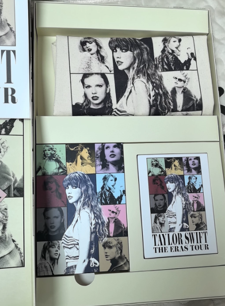 Taylor Swift – The Eras Tour Japan VIP Box Set
