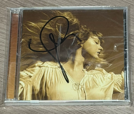 Taylor Swift – Fearless (Taylor's Version) Signed CD – Opened NM/VG+