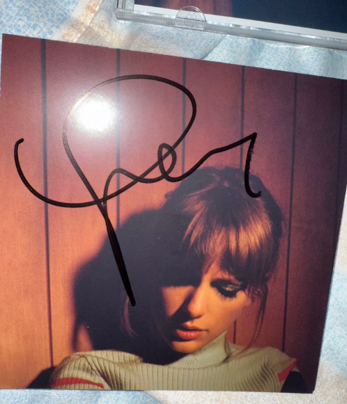 Taylor Swift – Midnights Moonstone Blue Edition Signed CD